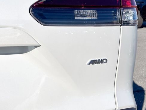 New 2026 Toyota Corolla Cross L image 7