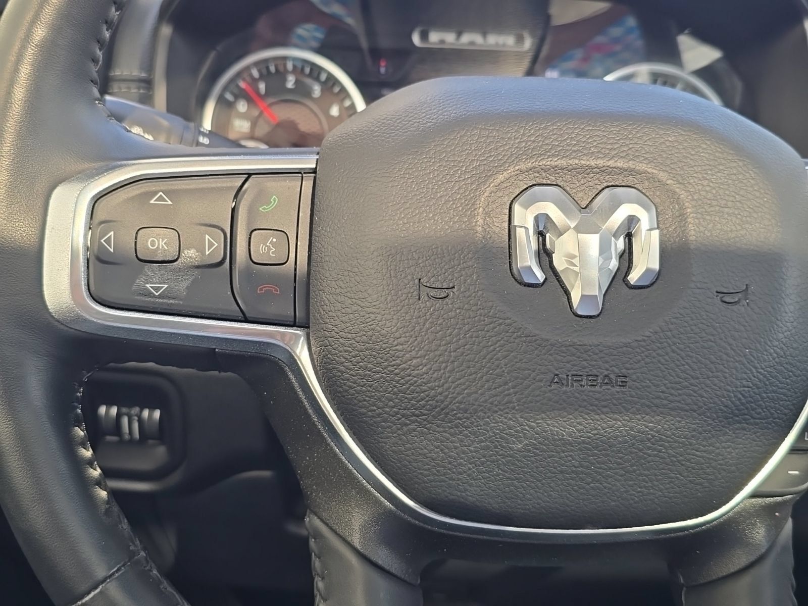Used 2023 RAM 1500 Laramie AWD/4WD image 18