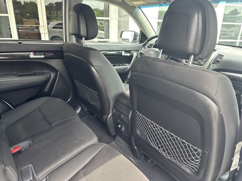 Used 2015 Kia Sorento LX FWD image 27