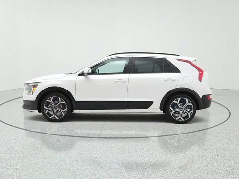 Used 2023 Kia Niro EX Touring FWD image 8