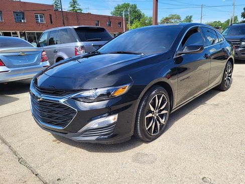 Used 2025 Chevrolet Malibu RS w/ LPO, Floor Liner Package FWD image 3