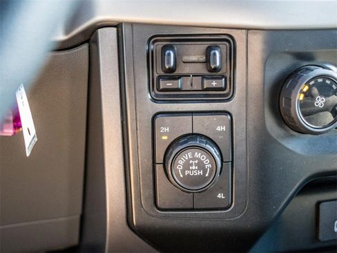 Used 2022 Ford F150 XLT w/ Trailer Tow Package image 22