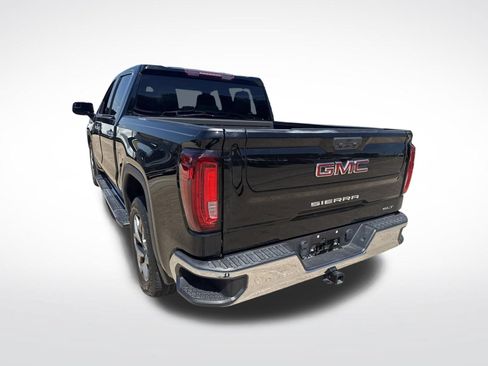 Used 2023 GMC Sierra 1500 SLT RWD image 10
