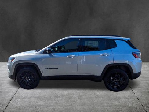 New 2026 Jeep Compass Latitude image 7