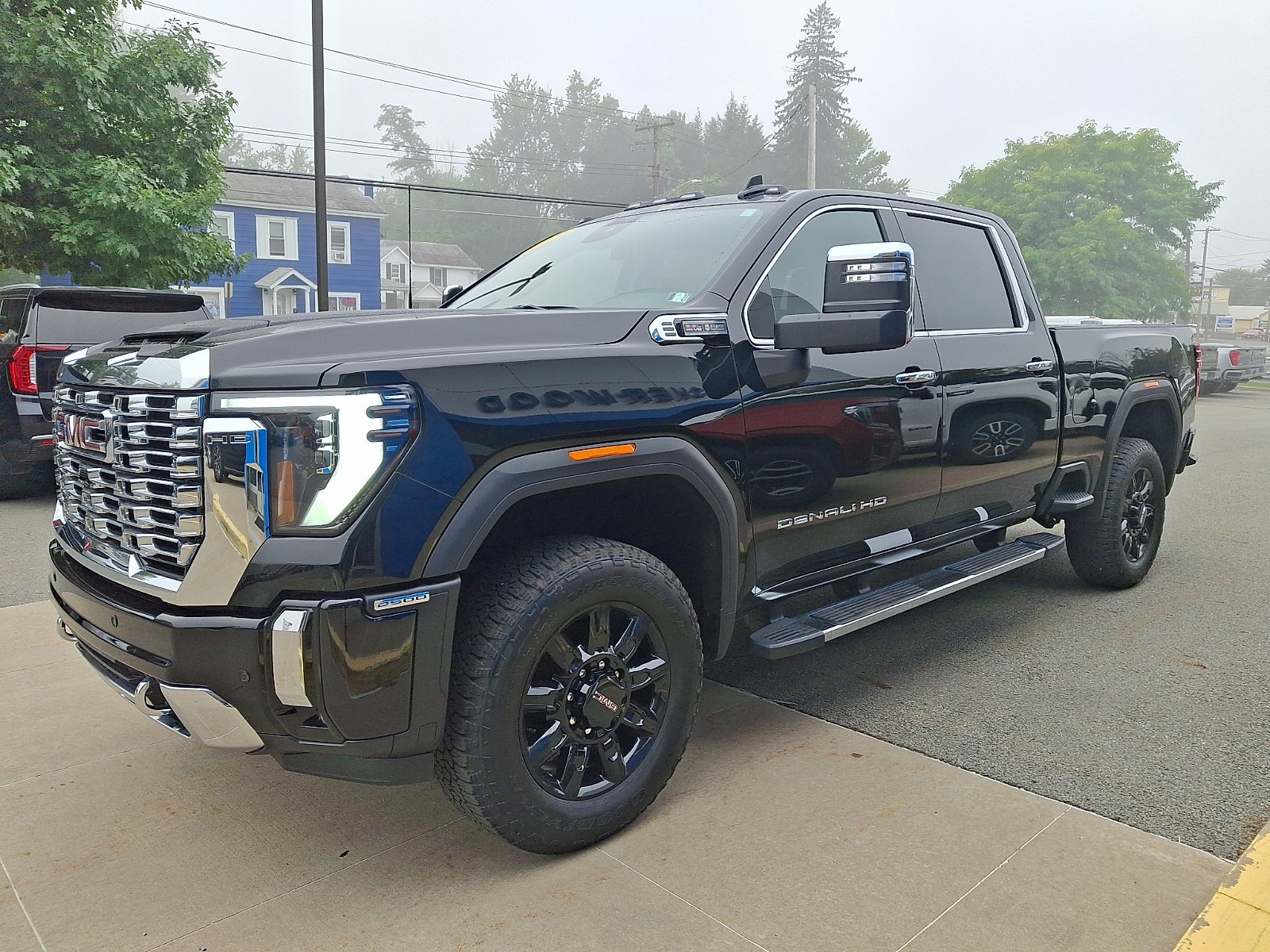 Used 2025 GMC Sierra 2500 Denali AWD/4WD image 3