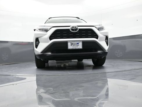 Used 2021 Toyota RAV4 XLE AWD/4WD image 25