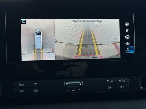 Used 2024 Mercedes-Benz Sprinter 2500 image 29