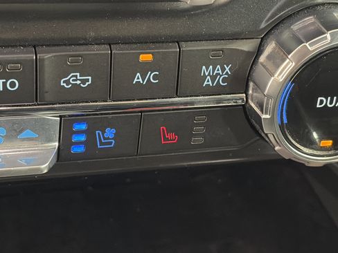 Used 2022 Ford F150 Lariat AWD/4WD image 23