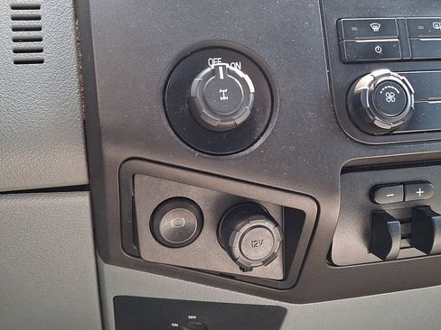 Used 2015 Ford F350 XL w/ Power Equipment Group AWD/4WD image 22