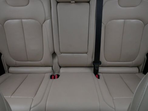 Used 2023 Jeep Grand Cherokee Limited w/ MOPAR Finishing Package image 13