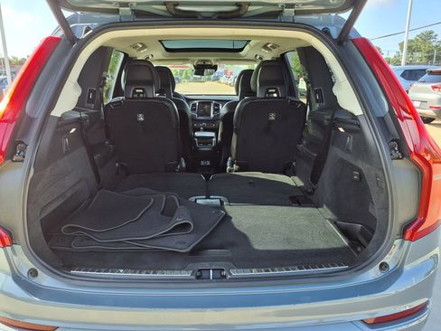 Used 2020 Volvo XC90 T6 Momentum AWD/4WD image 11