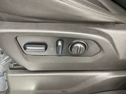 Used 2022 Chevrolet Silverado 2500 LTZ w/ LTZ Premium Package image 16