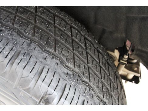 Used 2023 Jeep Grand Cherokee L Laredo RWD image 32