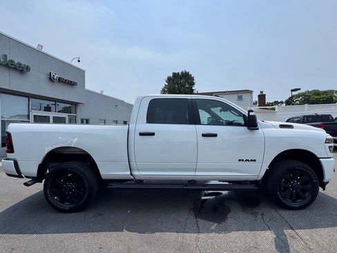 Used 2026 RAM 2500 Big Horn AWD/4WD image 9