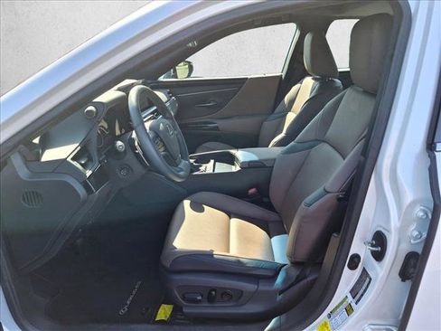 Used 2023 Lexus ES 350 w/ Premium Package FWD image 11