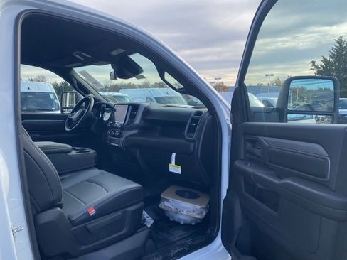 New 2026 RAM 5500 Tradesman w/ Chrome Appearance Group image 24