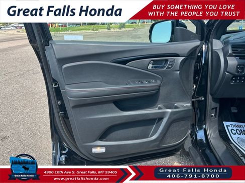 Certified 2024 Honda Ridgeline Black Edition image 10