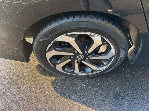 Used 2017 Honda Accord EX image 34