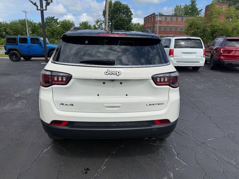 Used 2018 Jeep Compass Limited AWD/4WD image 5