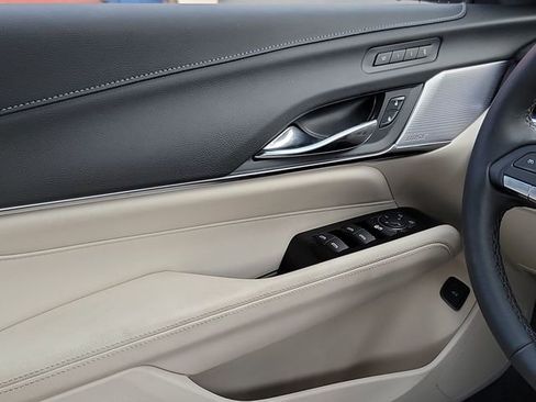 Used 2025 Cadillac CT4 Premium Luxury image 20