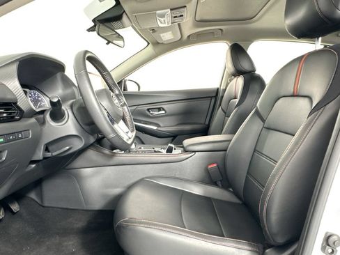 Used 2024 Nissan Sentra SR w/ SR Premium Package FWD image 10