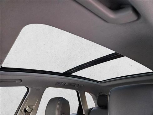 Used 2025 Audi Q5 2.0T Premium Plus image 17