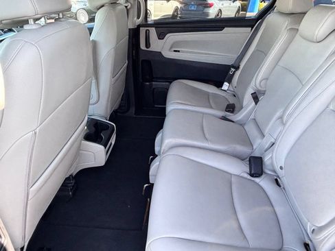 Certified 2025 Honda Odyssey EX-L image 16