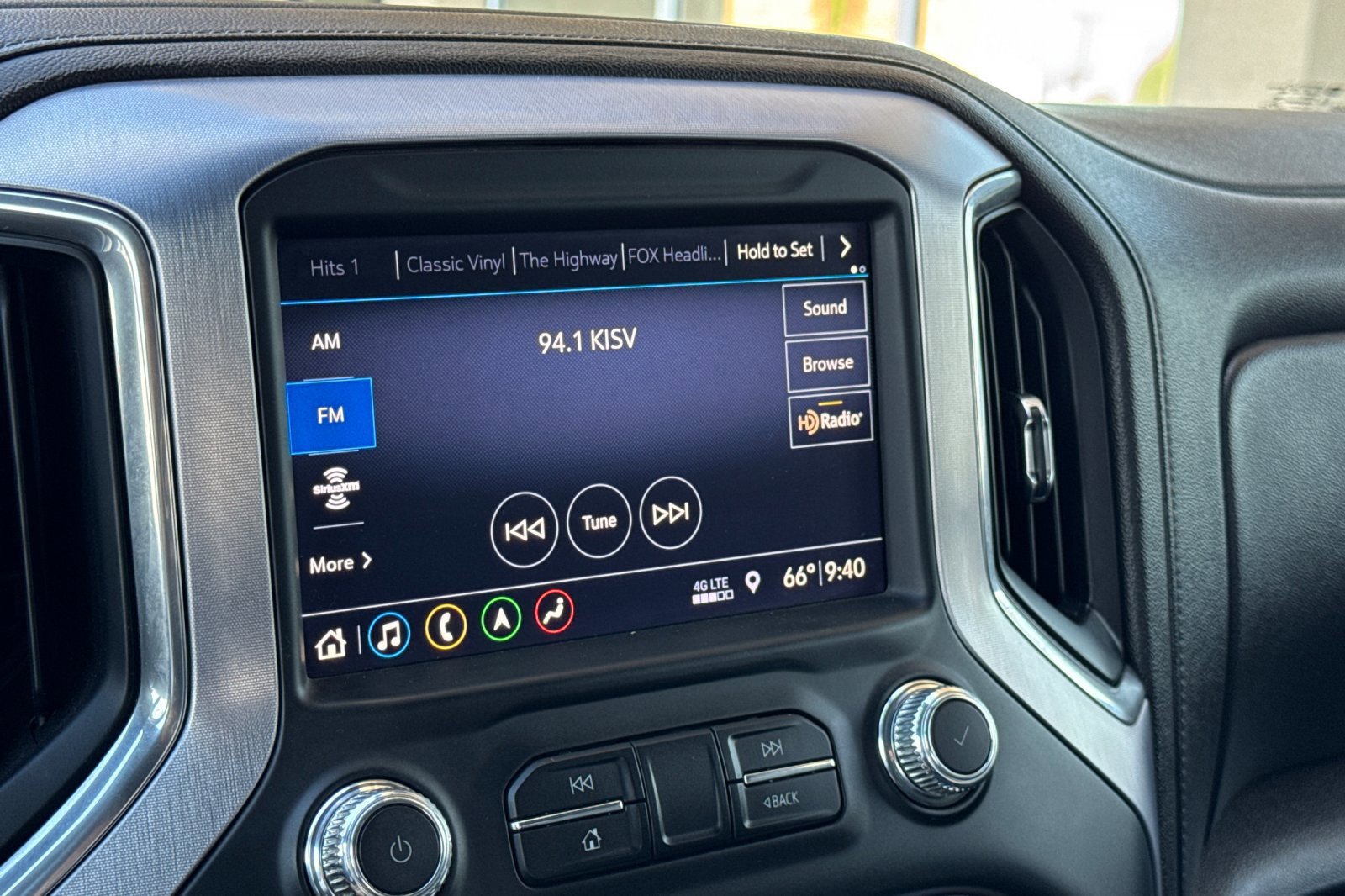 Certified 2019 GMC Sierra 1500 SLT w/ SLT Premium Package AWD/4WD image 18