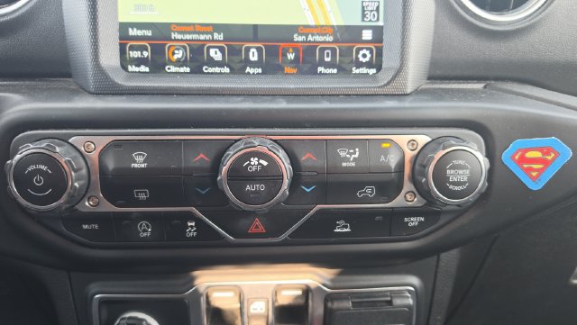 Used 2021 Jeep Gladiator Overland w/ Popular Equipment Package AWD/4WD image 18