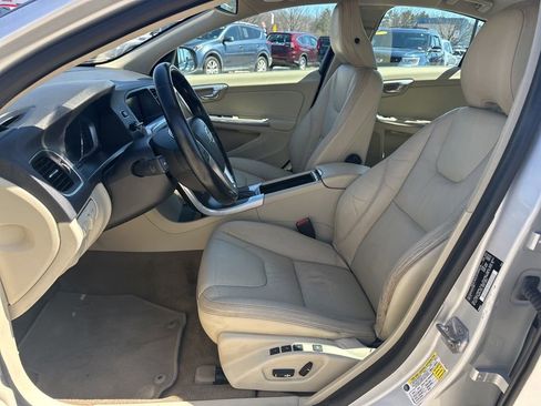 Used 2014 Volvo S60 T5 FWD image 12