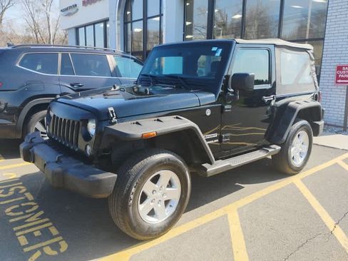 Used 2016 Jeep Wrangler Sport AWD/4WD image 4