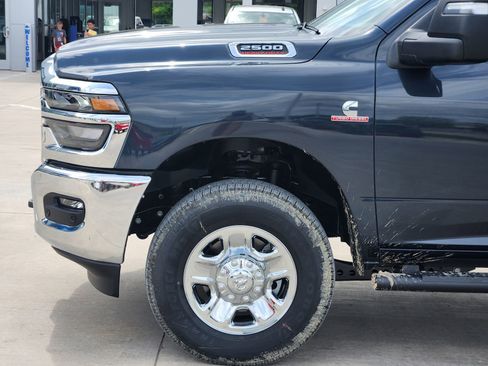 New 2026 RAM 2500 Tradesman AWD/4WD image 10