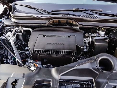 Used 2025 Honda Pilot EX-L image 28