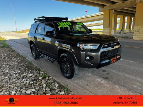 Used 2021 Toyota 4Runner Venture image 1