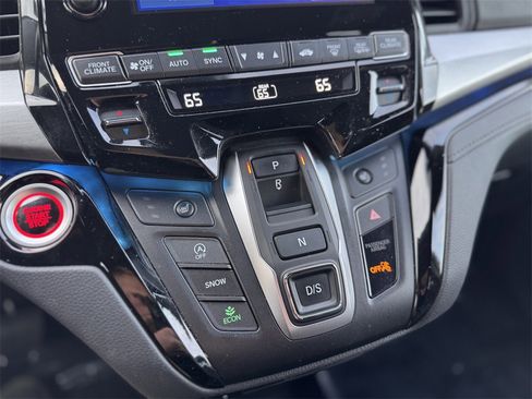 Certified 2024 Honda Odyssey Touring image 33