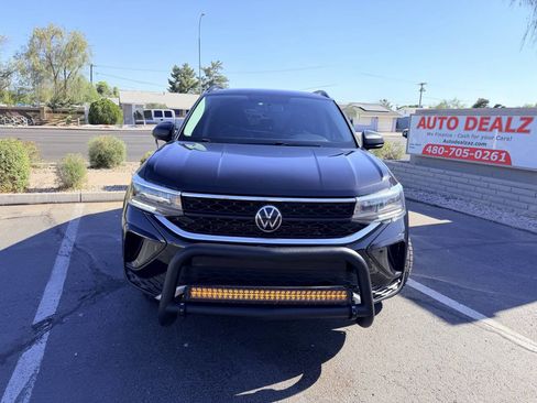 Used 2022 Volkswagen Taos S FWD image 2