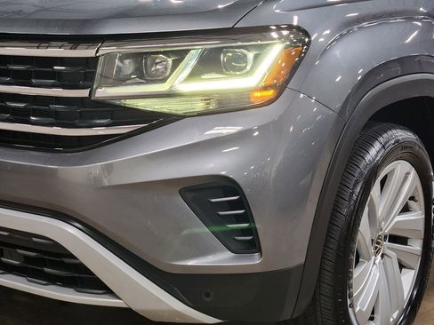 Used 2023 Volkswagen Atlas Cross Sport SE w/ Panoramic Sunroof Package image 14