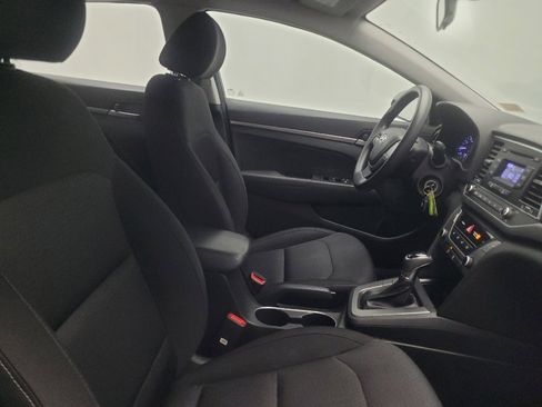 Used 2018 Hyundai Elantra SE FWD image 21