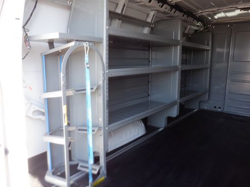 Used 2023 GMC Savana 2500 w/ Driver Convenience Package image 7