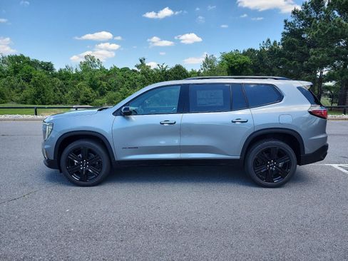 Used 2026 GMC Acadia Elevation w/ Black Edition AWD/4WD image 2