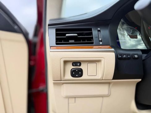 Used 2013 Lexus ES 300h w/ Premium Pkg image 24