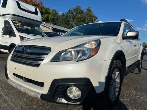 Used 2014 Subaru Outback 2.5i Limited image 2