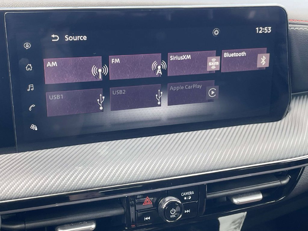 Used 2025 Nissan Kicks SR FWD image 14