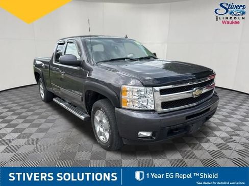 Used 2010 Chevrolet Silverado 1500 LTZ w/ Convenience Package AWD/4WD image 3