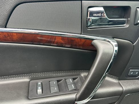 Used 2012 Lincoln MKZ Hybrid image 11