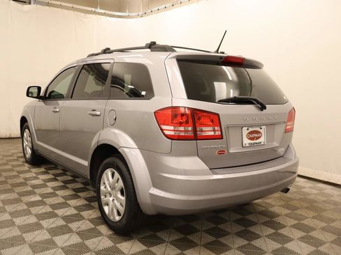 Used 2016 Dodge Journey SE image 3