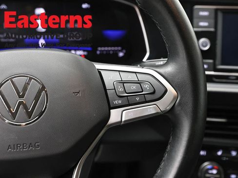 Used 2024 Volkswagen Jetta SE FWD image 16
