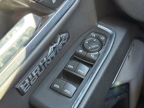 Used 2023 Chevrolet Silverado 1500 High Country w/ Technology Package AWD/4WD image 15