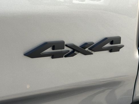 Used 2023 RAM 1500 Limited AWD/4WD image 16