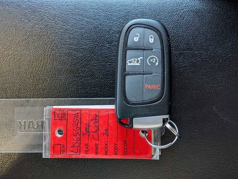 Certified 2020 Jeep Cherokee Limited image 33